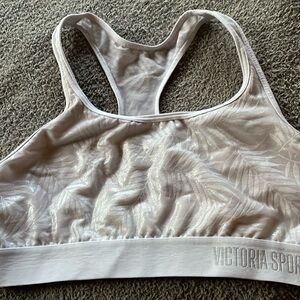 Victoria’s Secret large “the player” bra